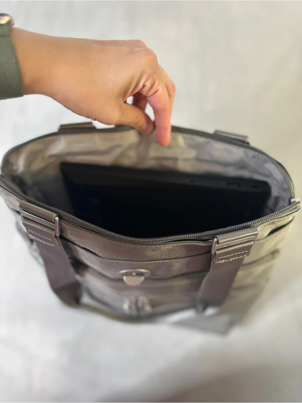 Baggallini Everyday Tote Bag - Minimalist Shoulder tablet/laptop bag